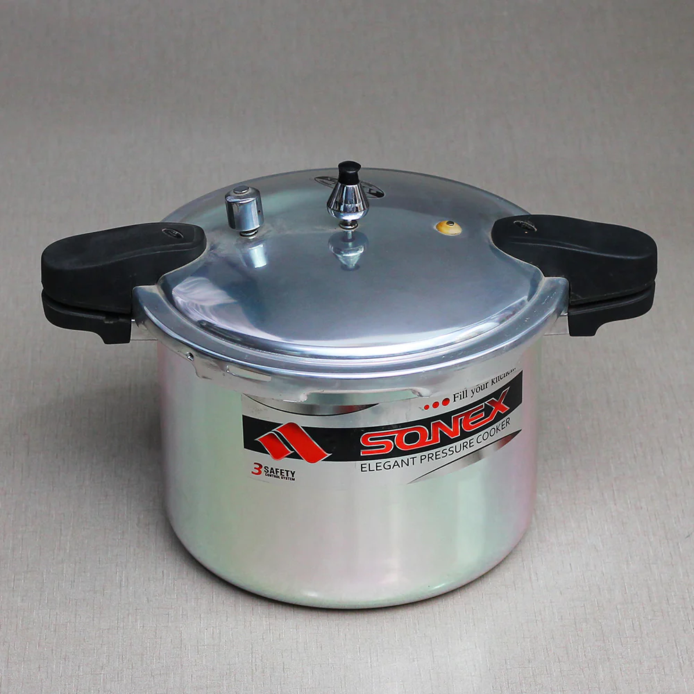 Sonex Pressure Cooker Elegant BriteSteel and Crockery