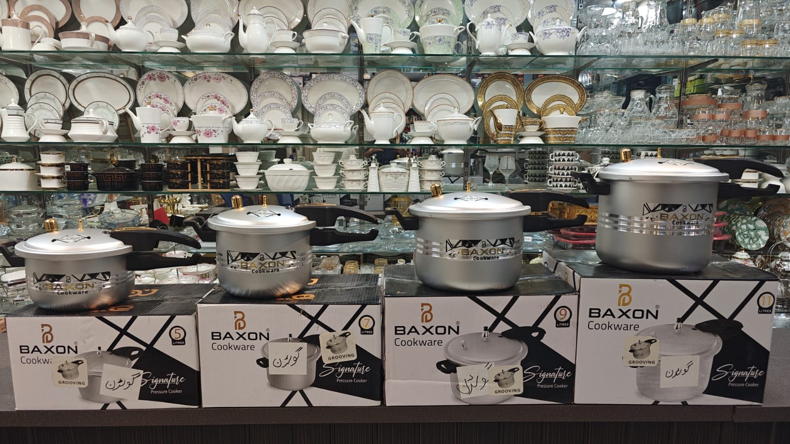 Boxon Golden Pressure Cooker - 2